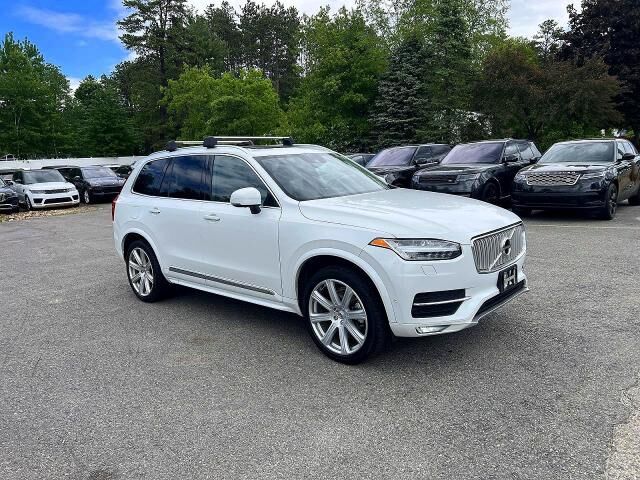 2019 VOLVO XC90