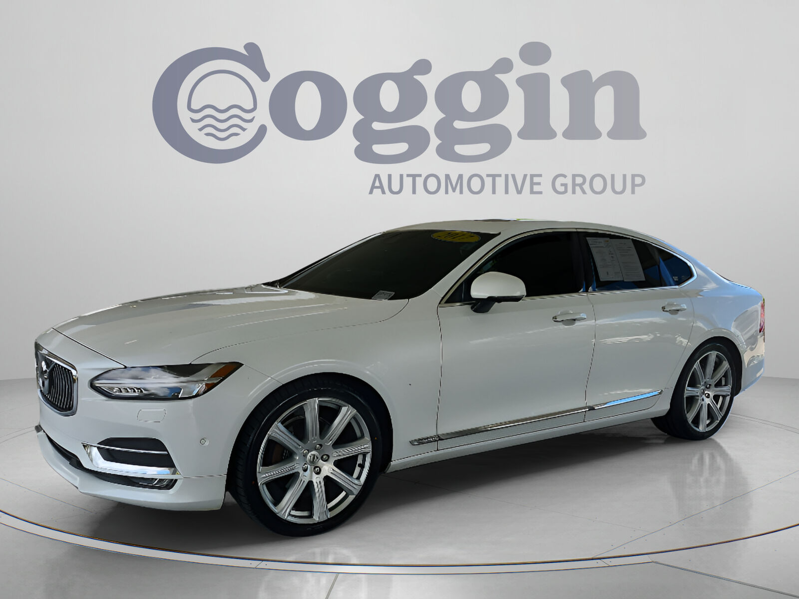 2017 VOLVO S90