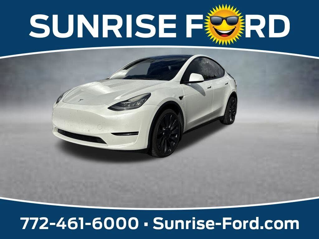 2022 TESLA Model Y