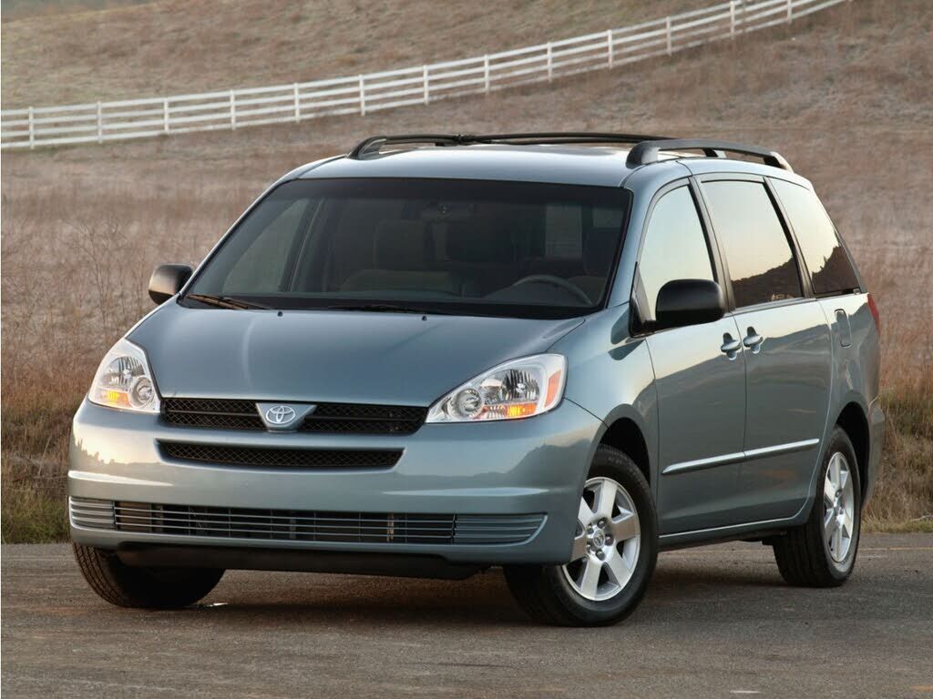 2004 TOYOTA Sienna