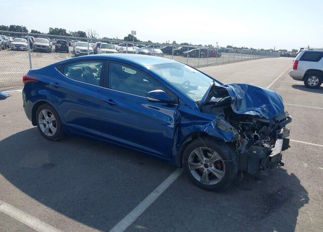2016 HYUNDAI Elantra