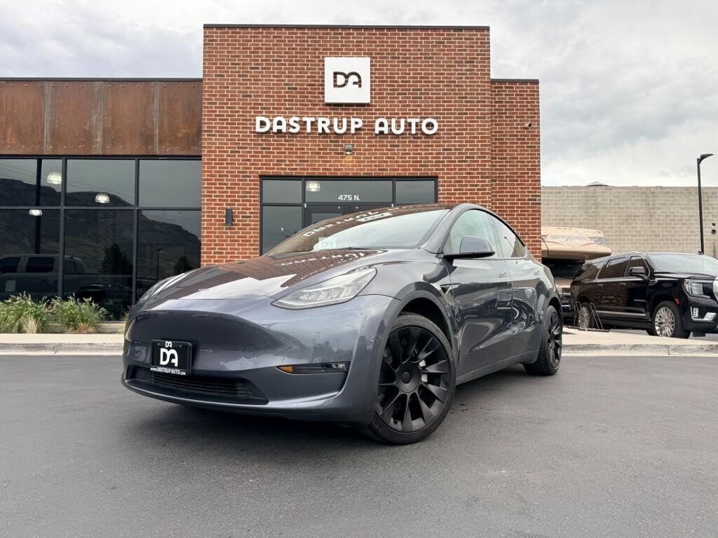 2022 TESLA Model Y