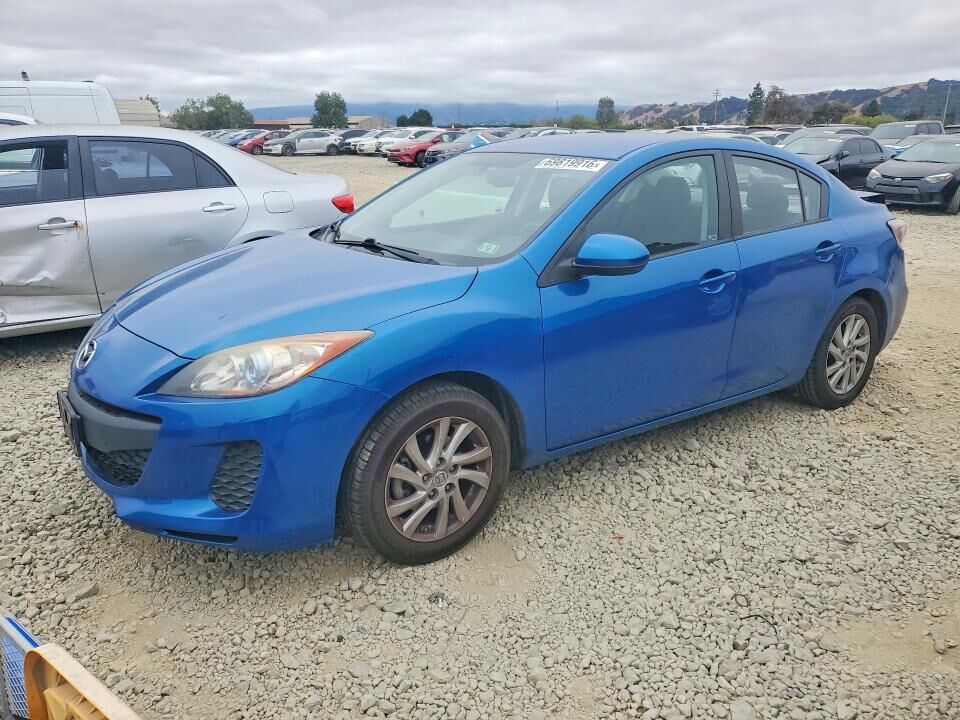2012 MAZDA Mazda3