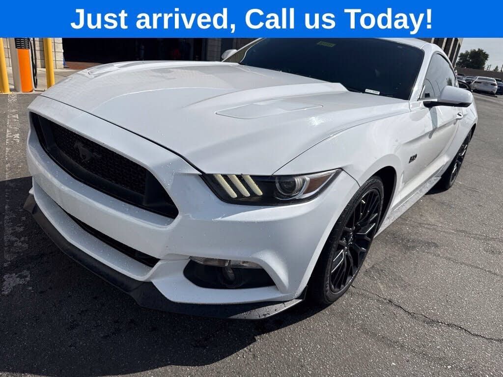 2017 FORD Mustang