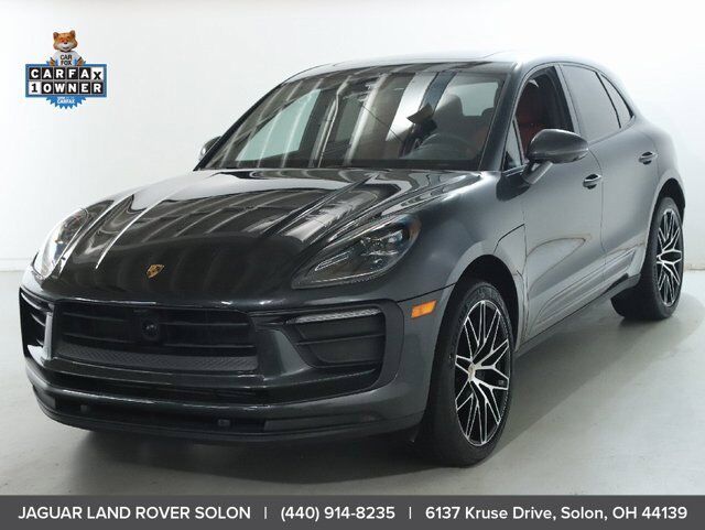2023 PORSCHE Macan