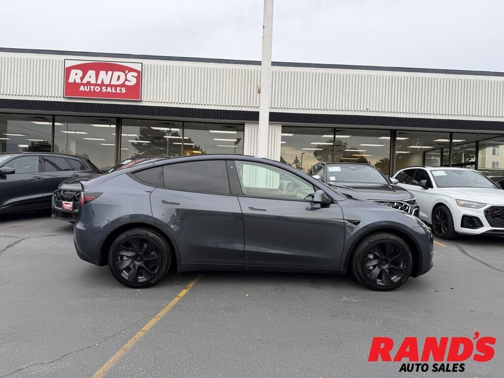 2020 TESLA Model Y