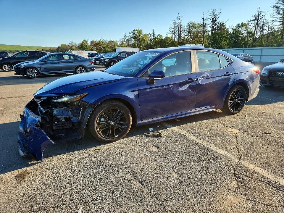 2025 TOYOTA Camry