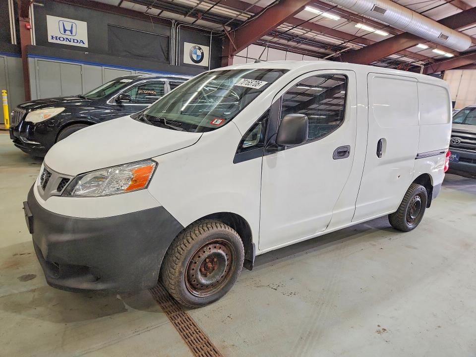 2015 NISSAN NV200
