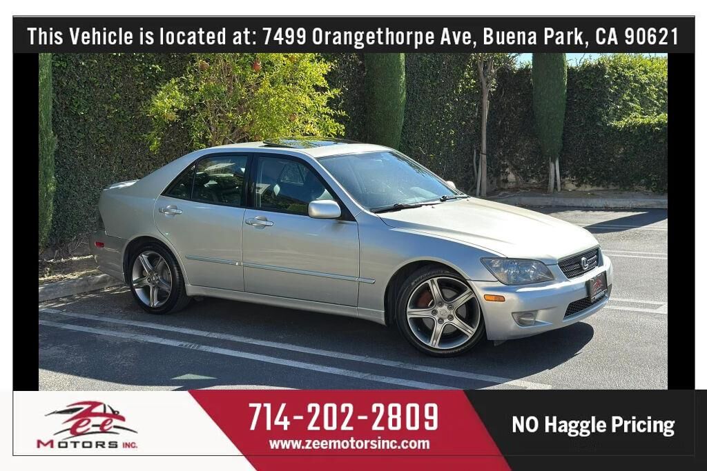 2004 LEXUS IS