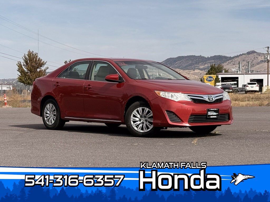 2013 TOYOTA Camry