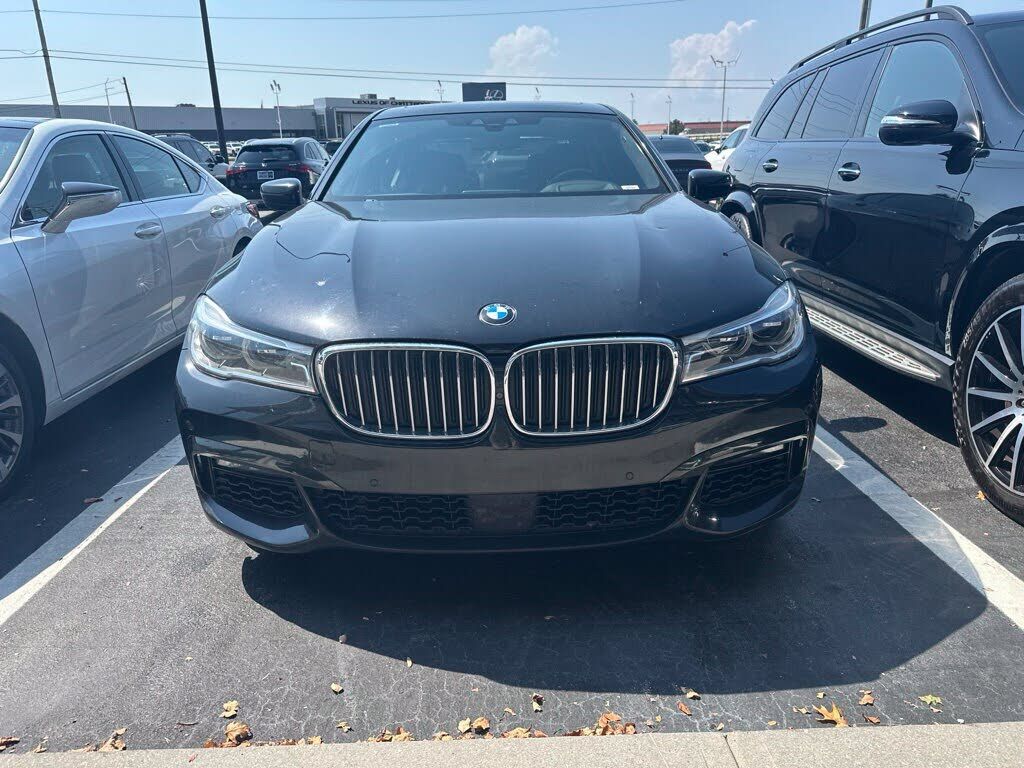 2016 BMW 750i