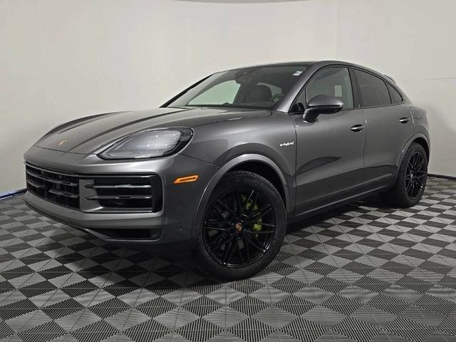 2025 PORSCHE Cayenne
