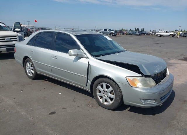 2001 TOYOTA Avalon