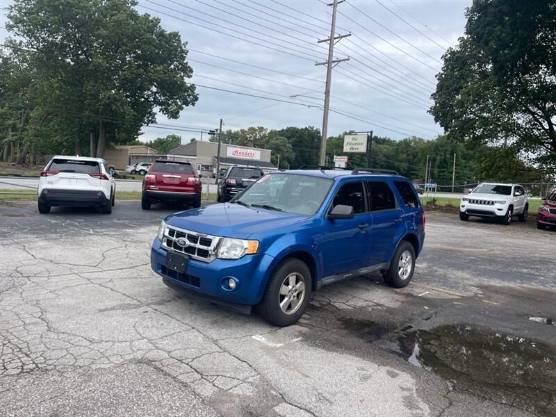 2011 FORD Escape