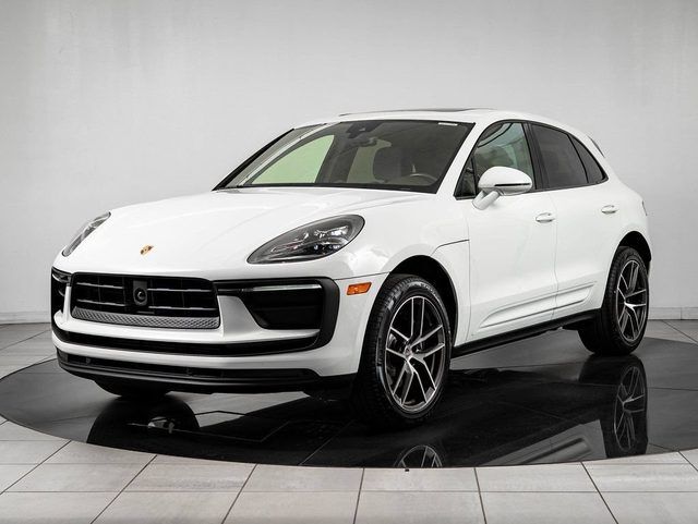 2026 PORSCHE Macan