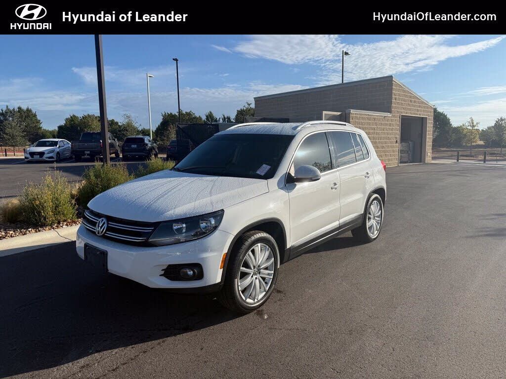 2012 VOLKSWAGEN Tiguan