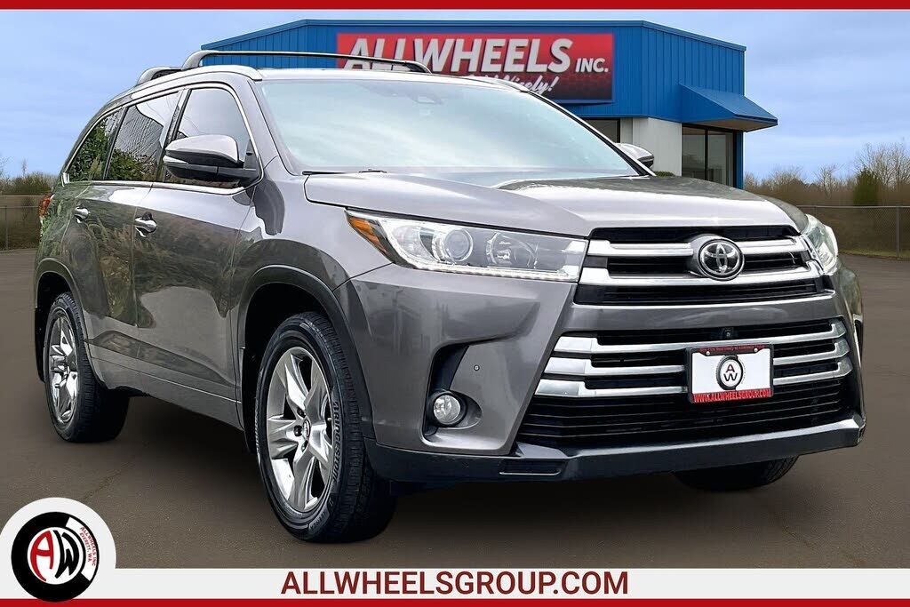 2017 TOYOTA Highlander