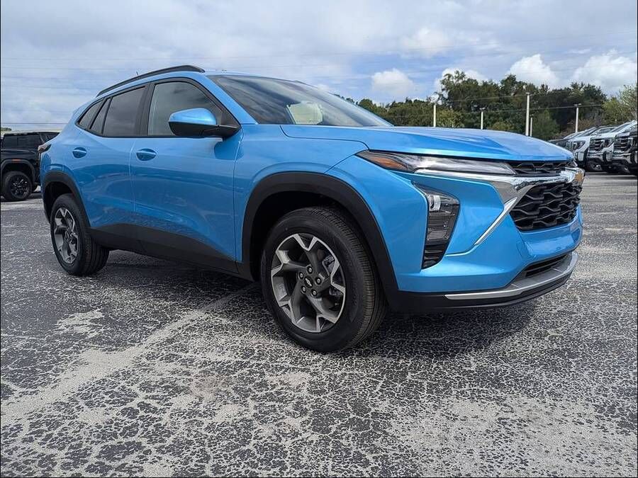 2026 CHEVROLET Trax