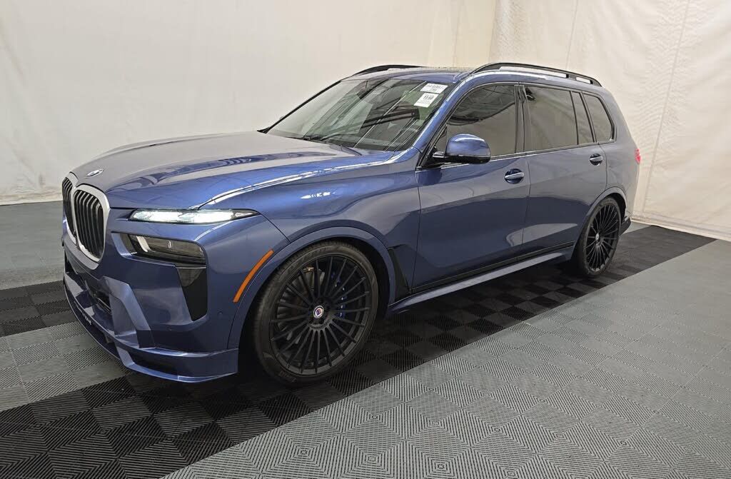 2025 BMW X7