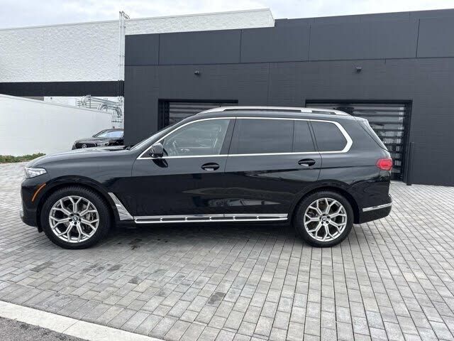 2022 BMW X7