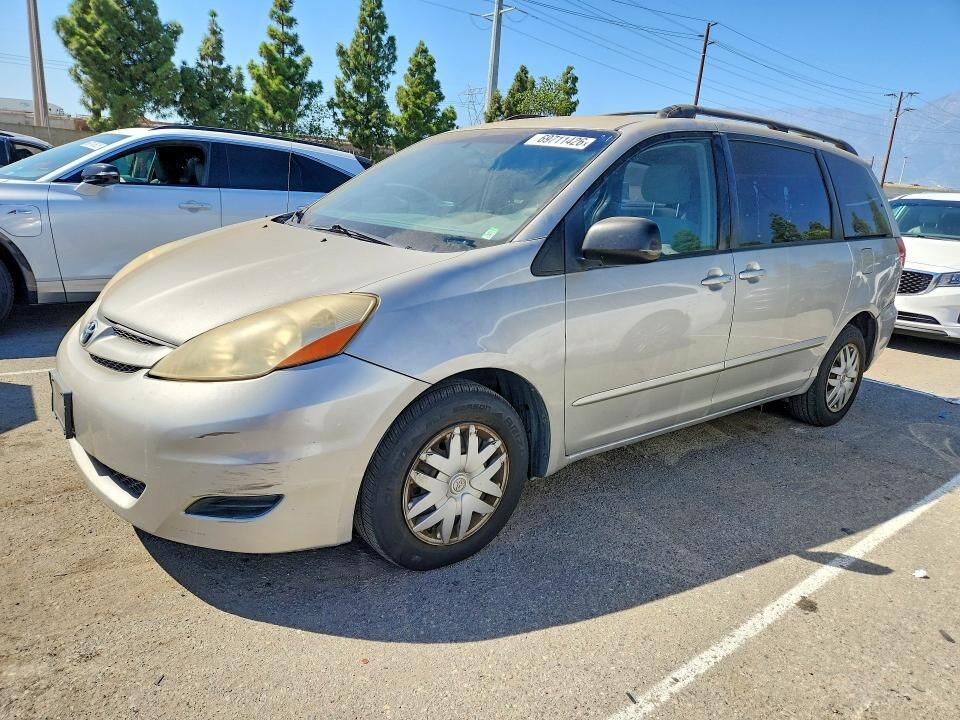 2008 TOYOTA Sienna