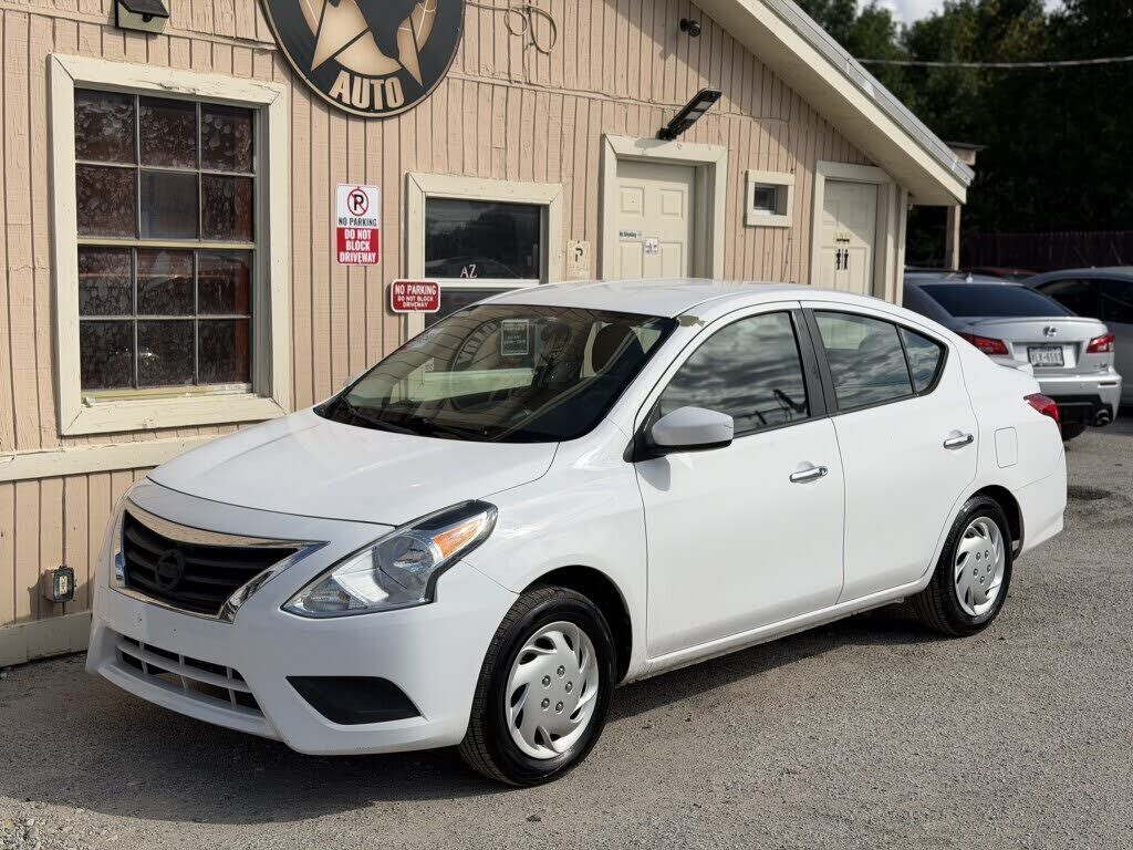 2018 NISSAN Versa
