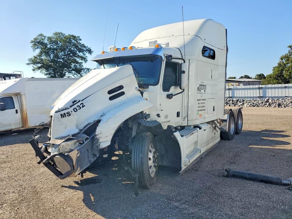 2014 MACK CXU