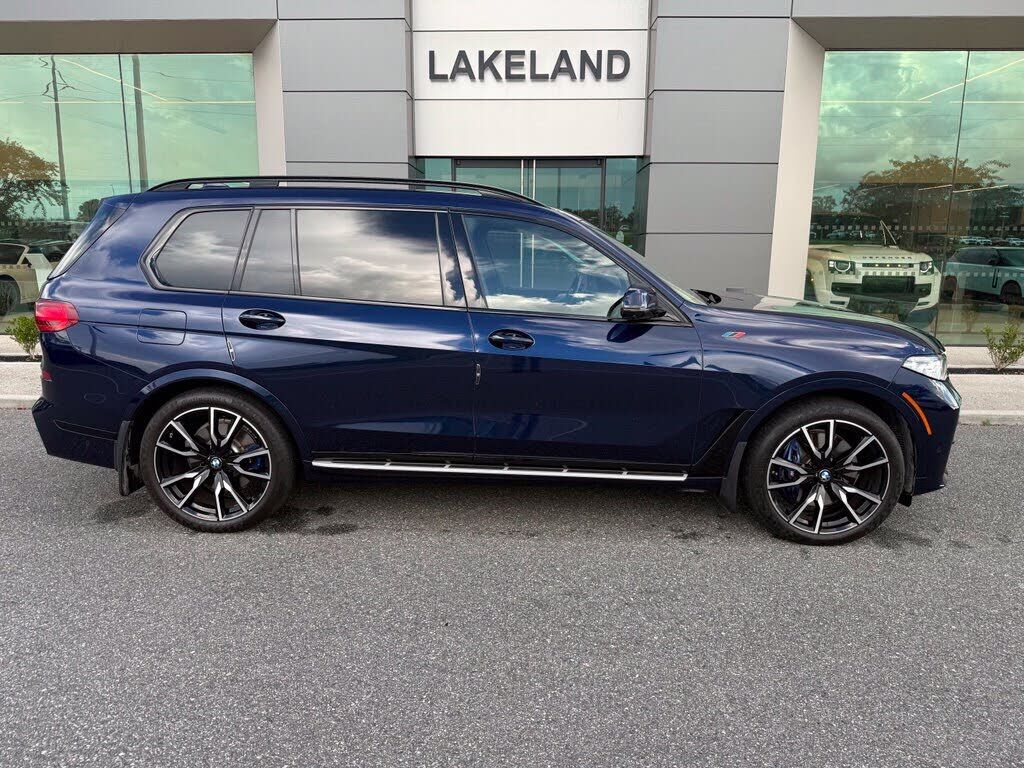2022 BMW X7