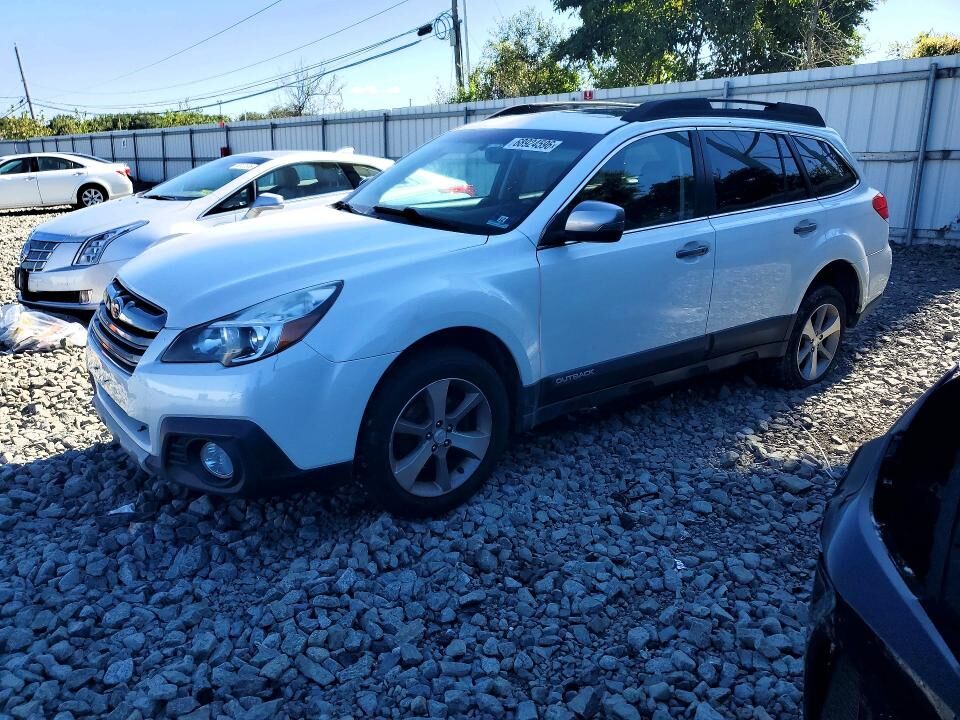 2013 SUBARU Outback