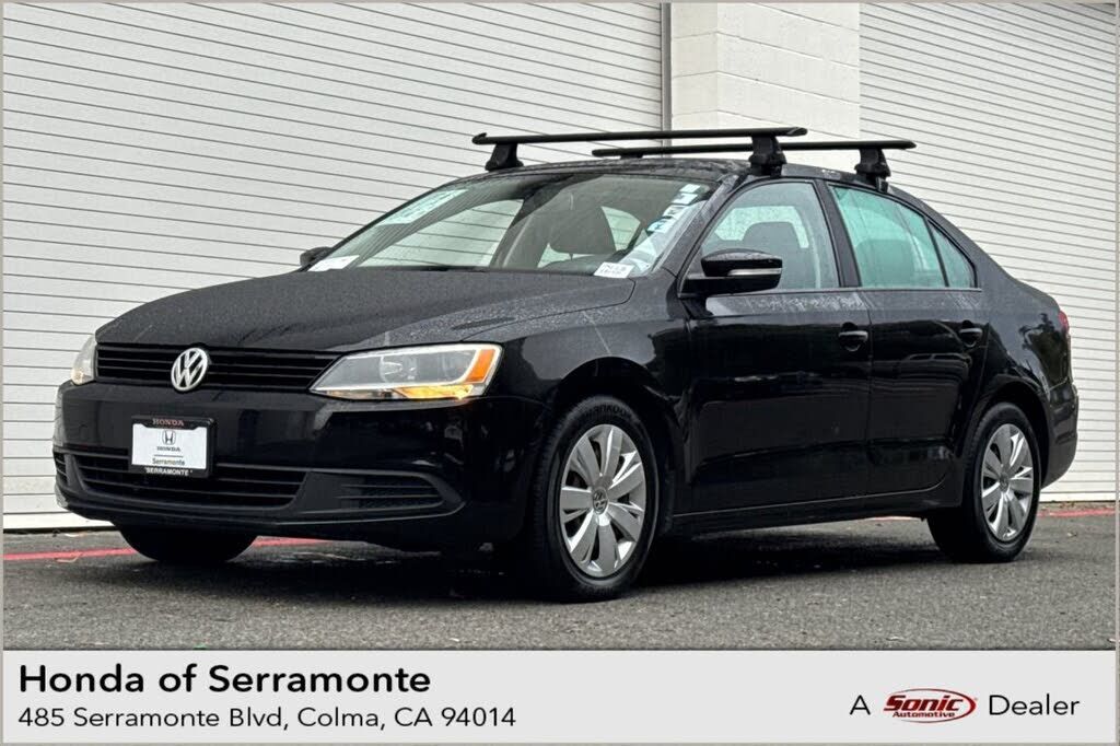 2012 VOLKSWAGEN Jetta
