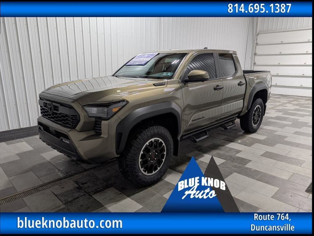 2025 TOYOTA Tacoma