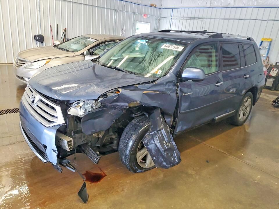 2013 TOYOTA Highlander