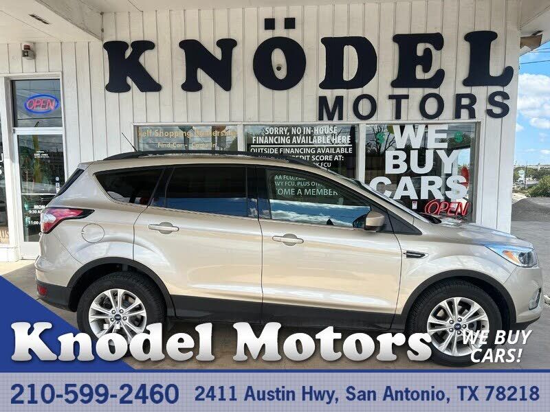 2018 FORD Escape