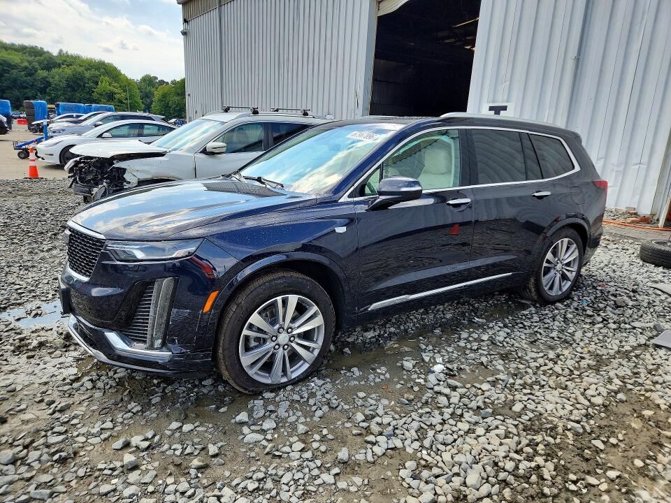 2022 CADILLAC XT6
