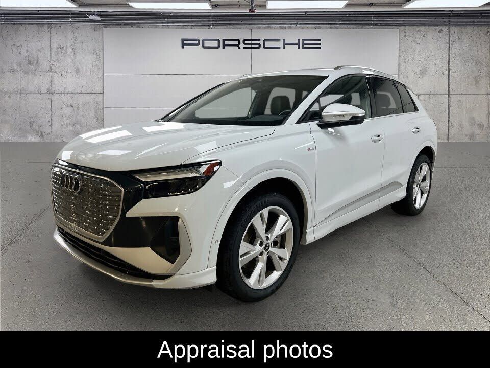 2023 AUDI Q4