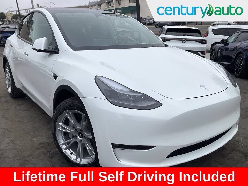 2024 TESLA Model Y
