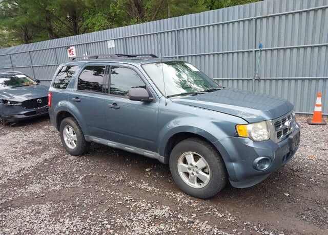 2011 FORD Escape