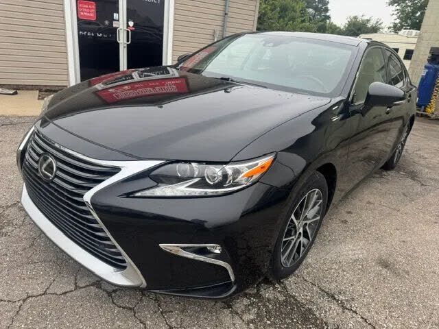 2018 LEXUS ES