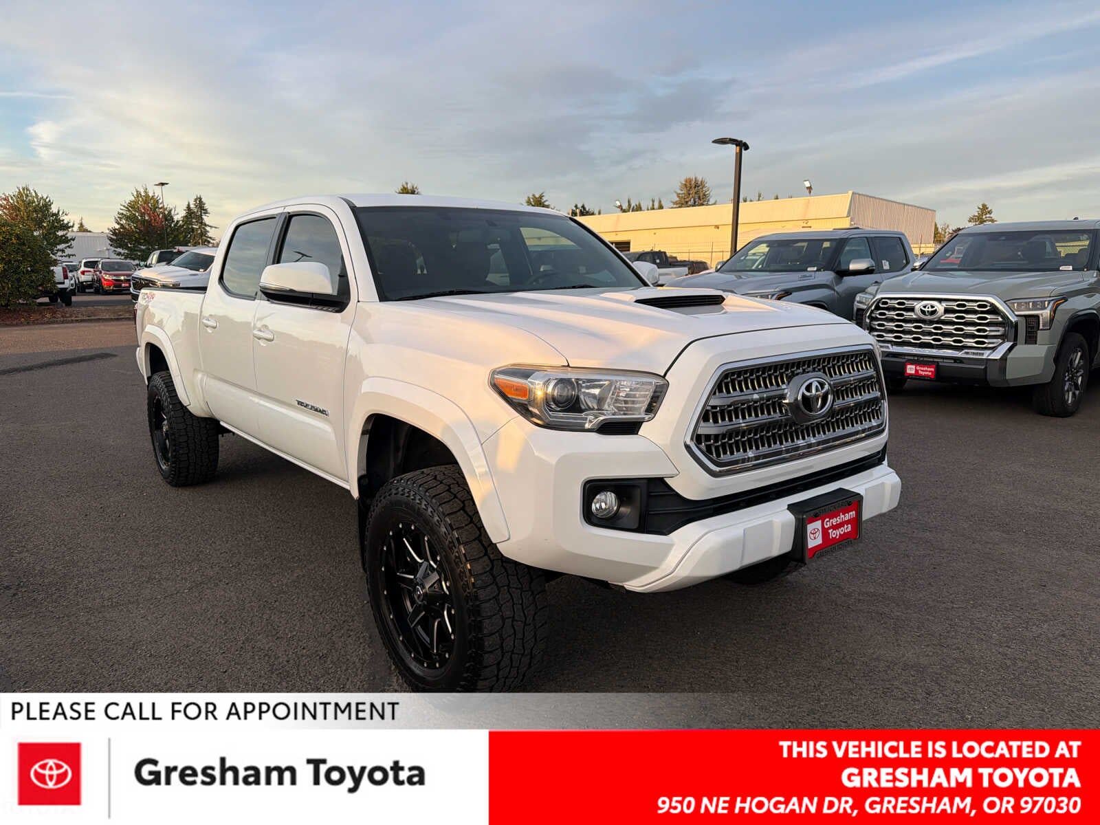 2017 TOYOTA Tacoma