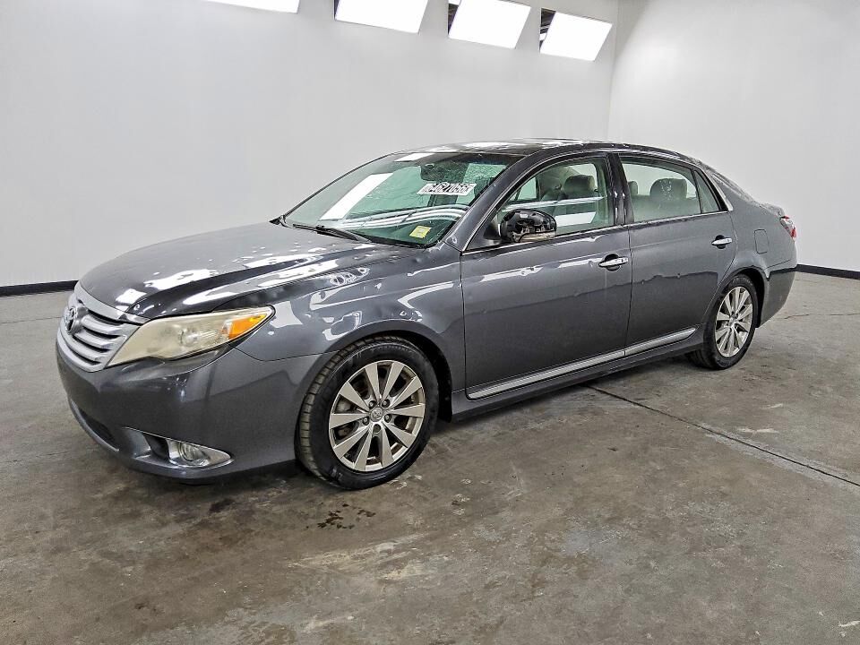 2011 TOYOTA Avalon
