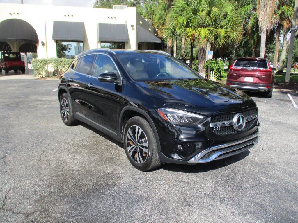 2025 MERCEDES-BENZ GLA-Class
