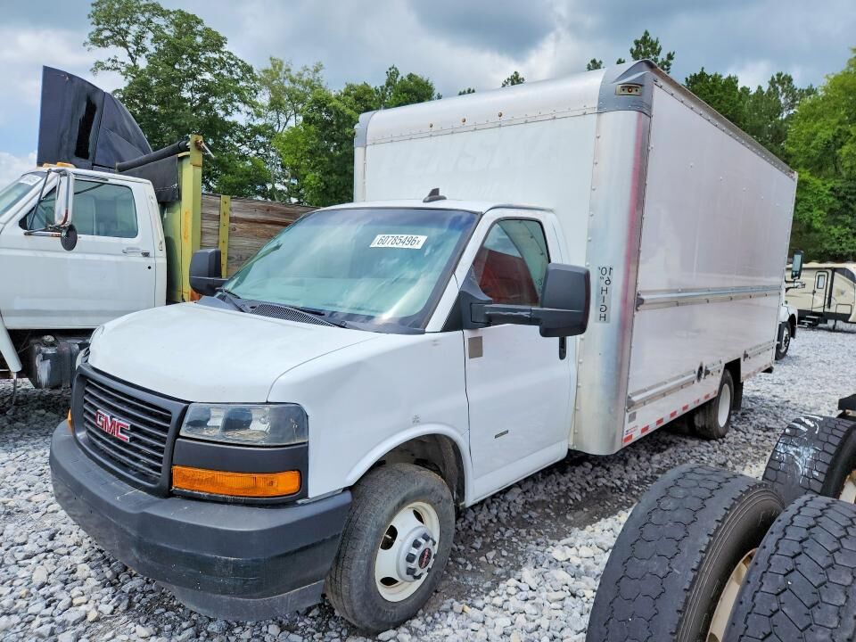 2022 GMC Savana