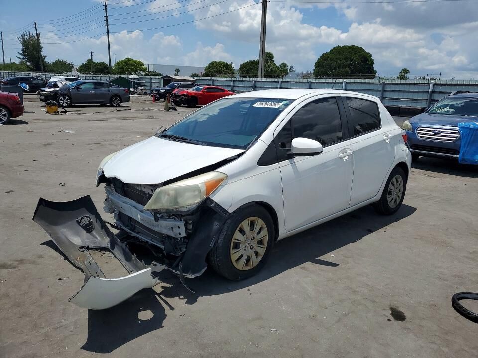 2013 TOYOTA Yaris