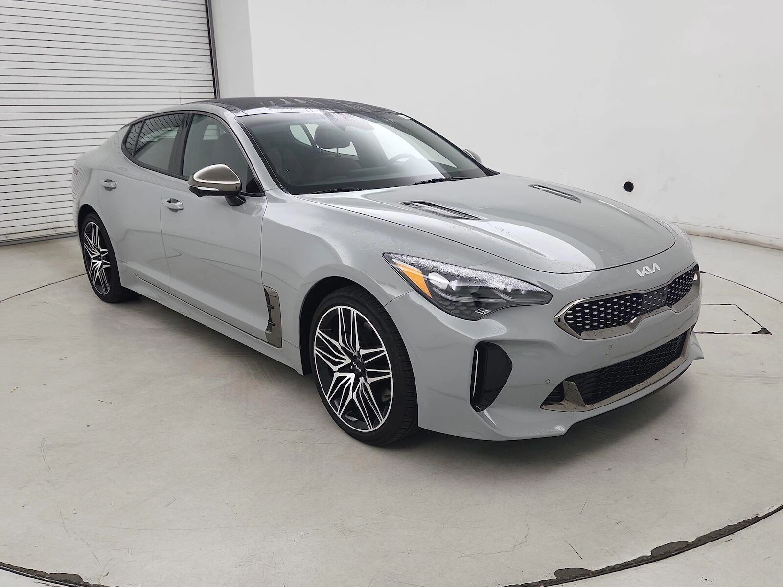 2023 KIA Stinger