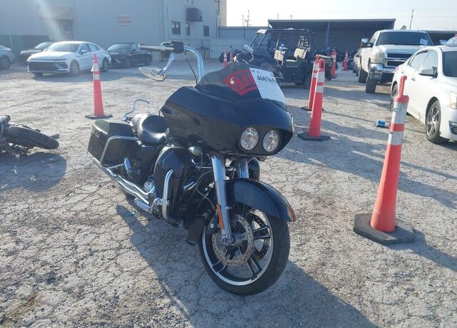 2013 HARLEY DAVIDSON Road Glide Custom