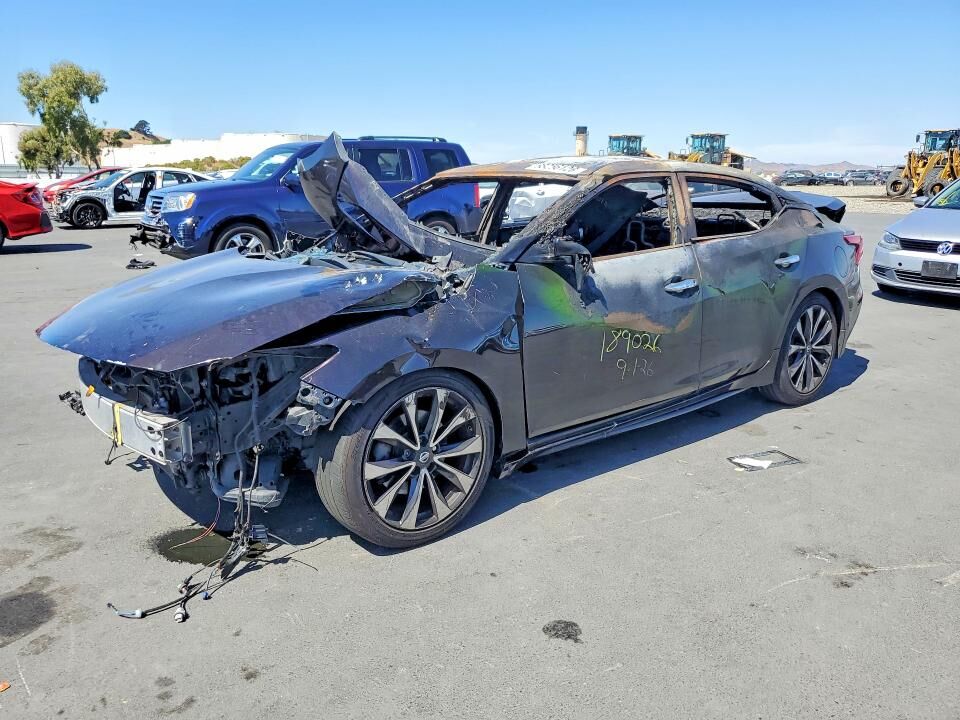 2016 NISSAN Maxima