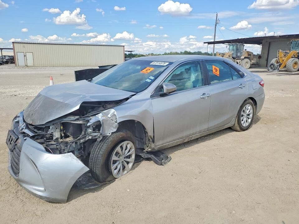 2017 TOYOTA Camry