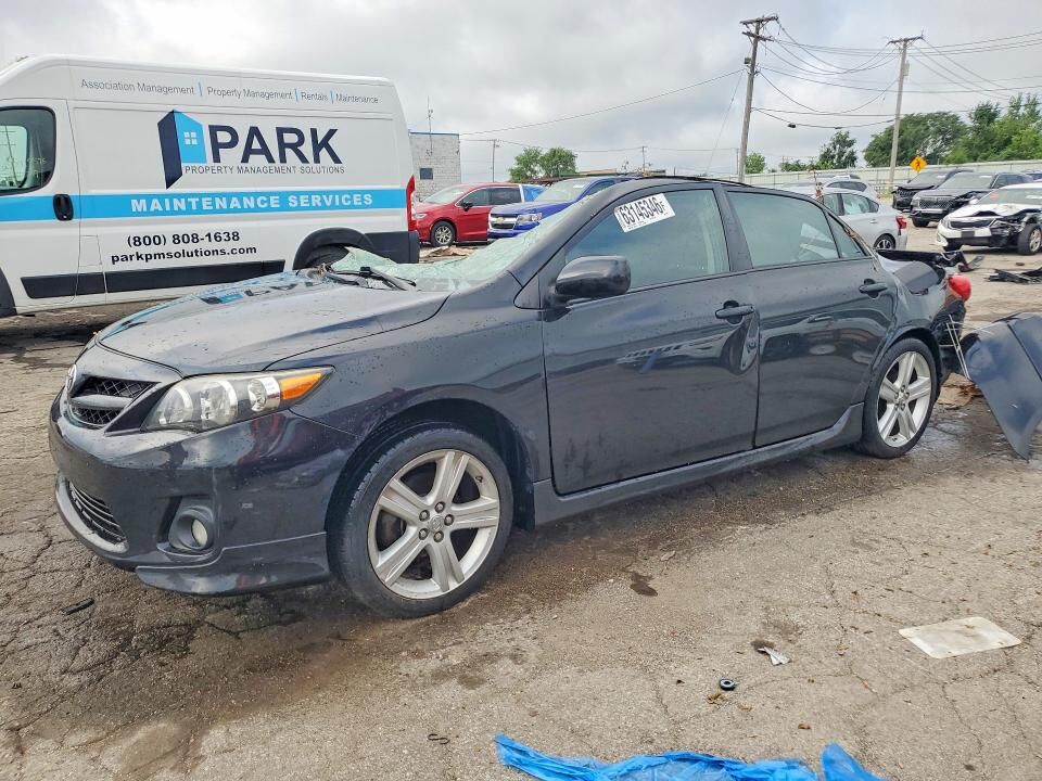 2013 TOYOTA Corolla