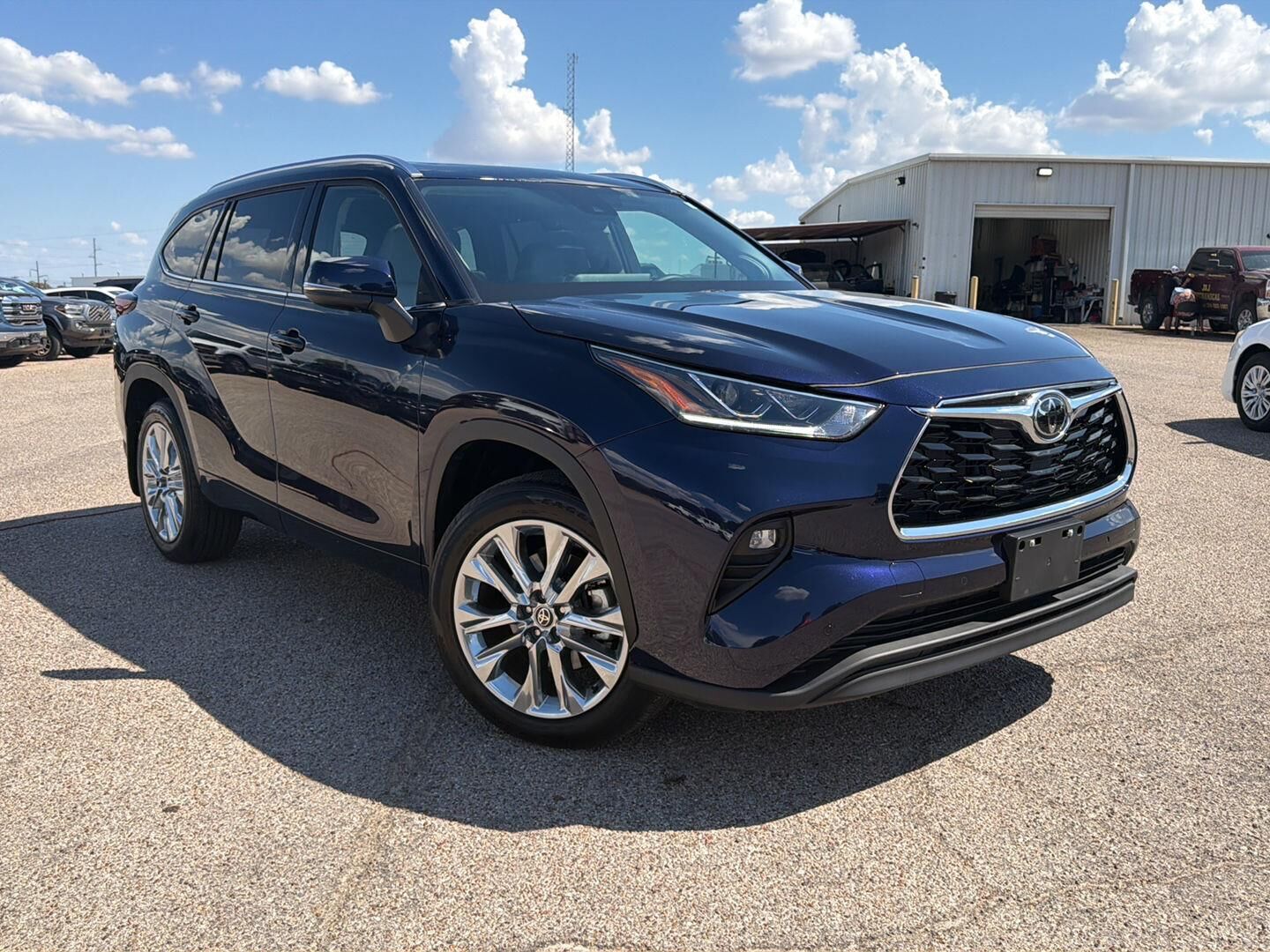 2026 TOYOTA Highlander