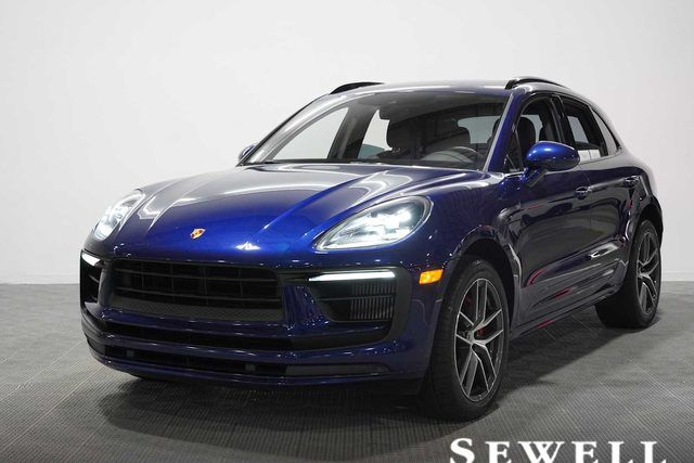 2022 PORSCHE Macan